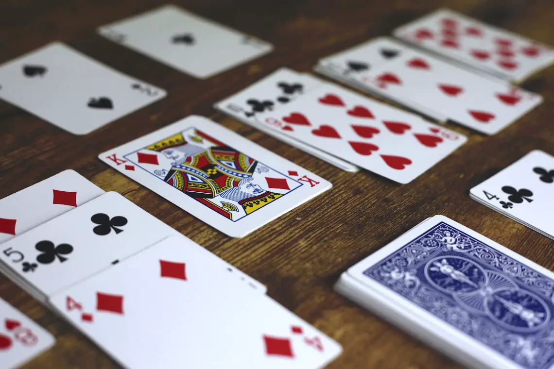 simple rules for playing solitaire alone with cards