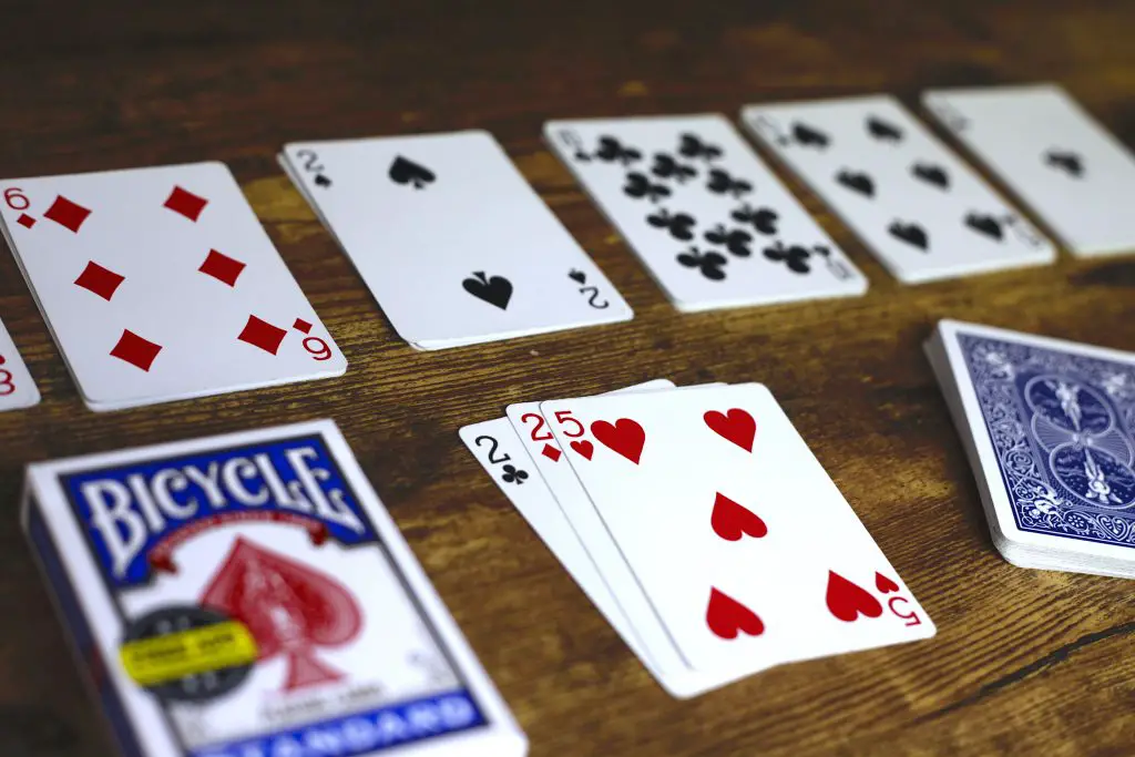 How To Play Solitaire Cats And Dice Card Games And Board Games